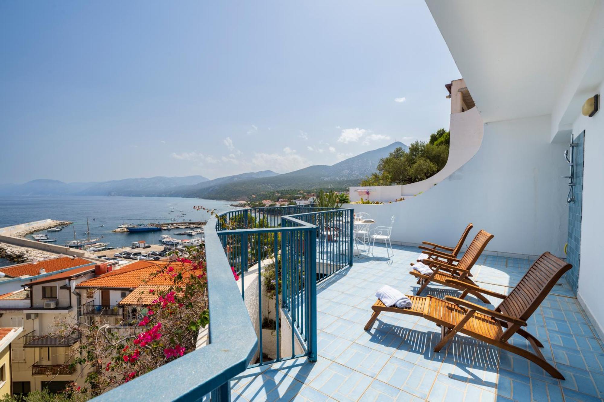 Ferienwohnung Seaview House Cala Gonone Exterior foto