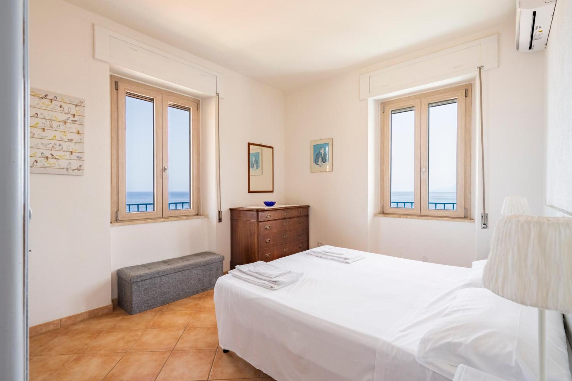 Ferienwohnung Seaview House Cala Gonone Exterior foto